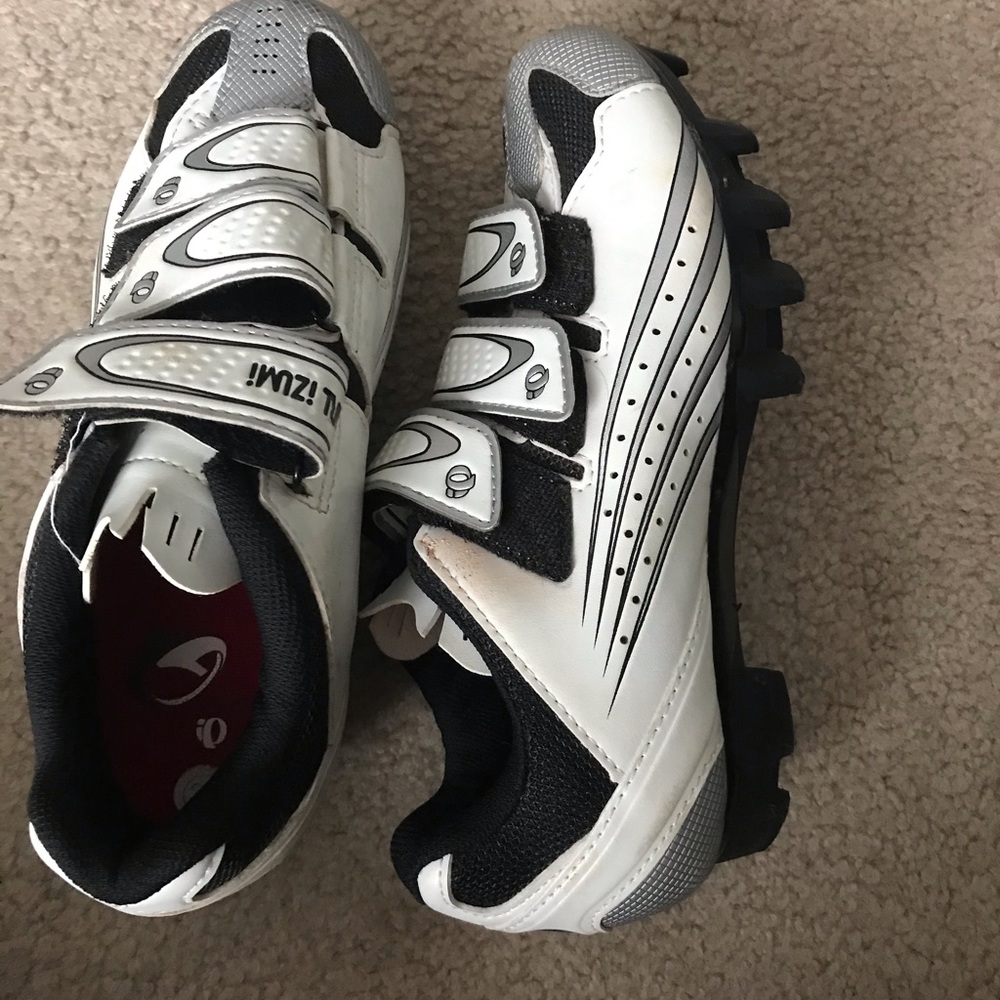 Pearl Izumi biking shoes